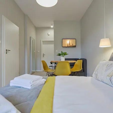 Lejlighedshotel Florianska 32 By Pi 3*