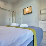 Florianska 32 By Pi Apartahotel 3*